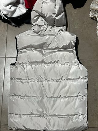 Chaleco Moncler Negro y Plateado