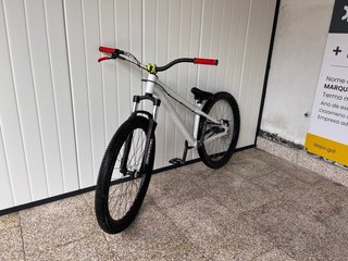 Bicicleta de Dirt Jump