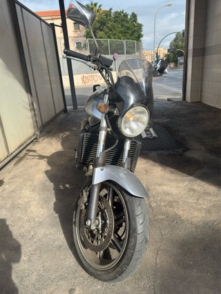 Honda CBF 600 Plata Naked.