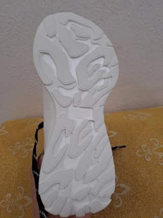 Scarpe Alexander McQueen bianche e nere