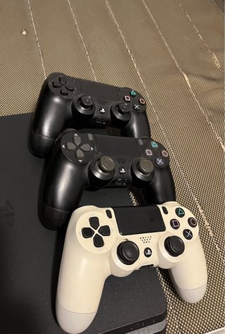 PS4 (PlayStation 4) Negra