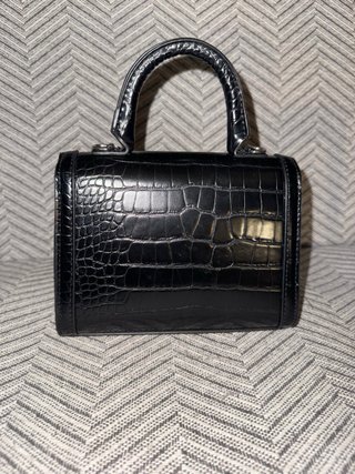 Bolso Joya Bershka Negro y Plateado