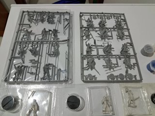 Revistas del 1 al 16 y figuritas del Señor de los