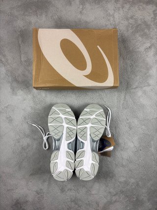 ASICS Kayano GEL-NYC Talla 45  En Blanco