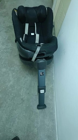 Silla de coche giratoria negra