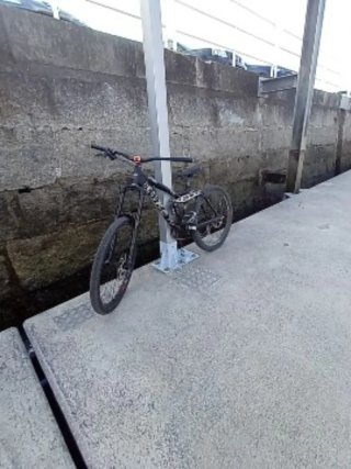 Bicicleta DH Stinky