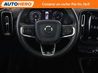 Volvo XC40 2.0 T4 R-Design 2WD