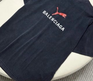 Camiseta Balenciaga Negra Logo Puma