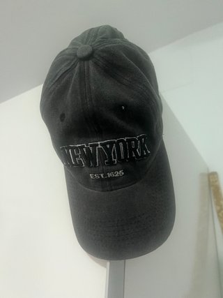 Gorra New York Est. 1625 Gris
