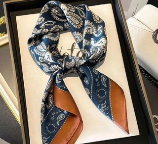 Pañuelo Seda Estampado Cachemir Azul Marrón