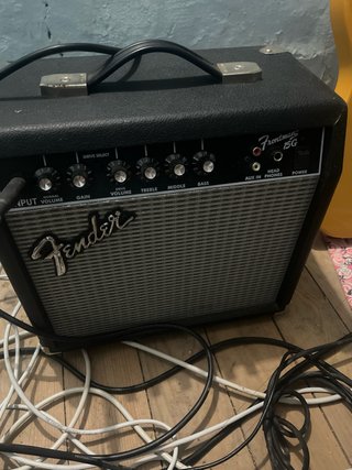 Fender Squier Telecaster + Ampli Fender 15G