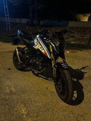 Voge 125R Blanca y azul