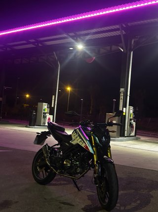 Voge 125R Blanca y azul
