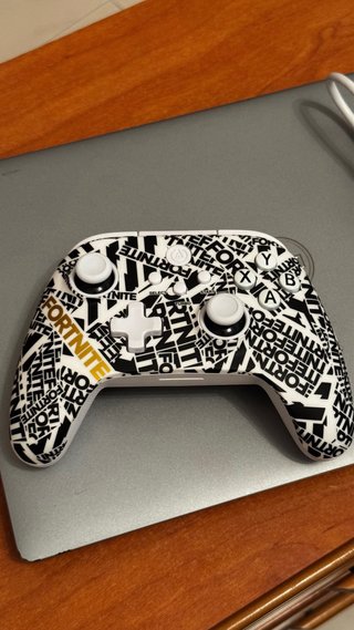 Mando Inalámbrico PowerA OPS v1 Edición Fortnite