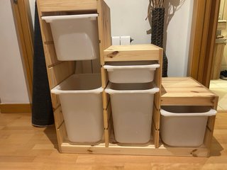 Estantería Ikea Trofast con cubos