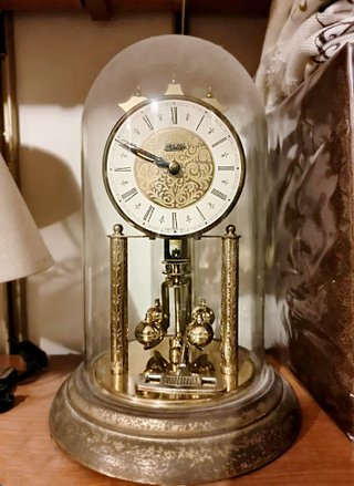 Reloj de sobremesa Europa clásico