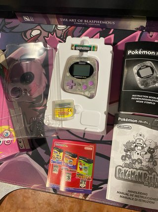 Nintendo Pokemon mini rosa completa