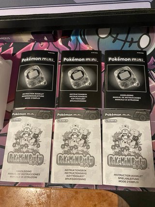 Nintendo Pokemon mini rosa completa