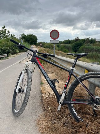 Bicicleta MTB Carbono
