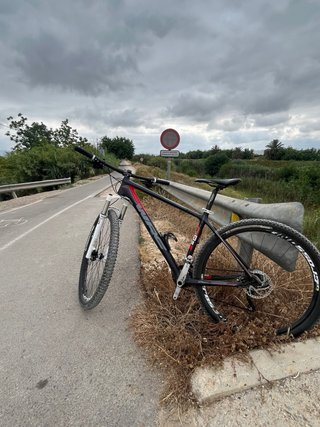 Bicicleta MTB Carbono