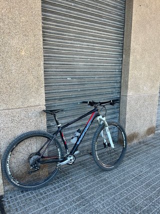 Bicicleta MTB Carbono