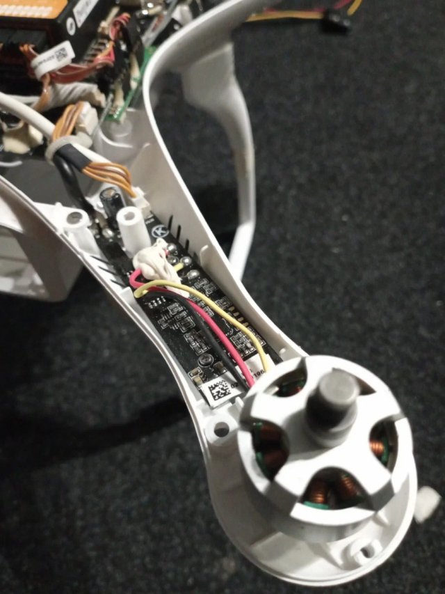 Dron DJI Phantom 2 Vision+ V3.0 para piezas