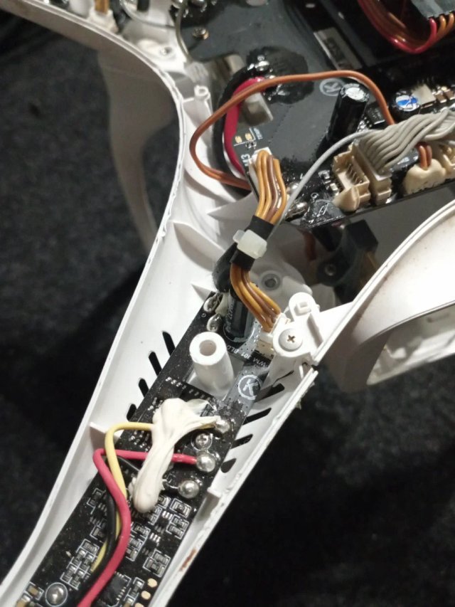 Dron DJI Phantom 2 Vision+ V3.0 para piezas