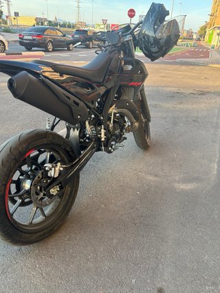 RIEJU MRT Negra