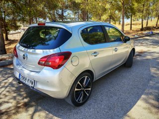 Opel Corsa 5 puertas plata