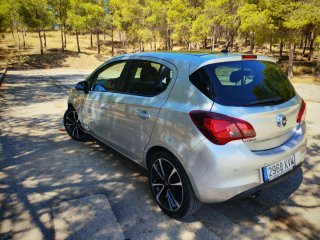 Opel Corsa 5 puertas plata