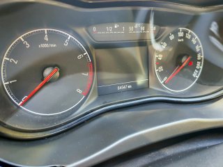 Opel Corsa 5 puertas plata