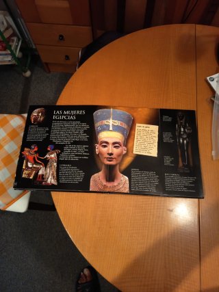 El libro la tumba de Tutankamón.