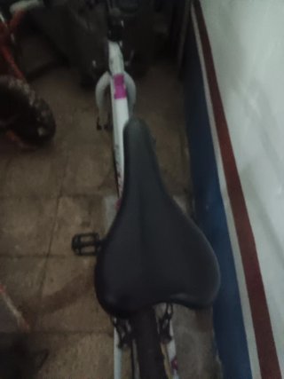 Bicicleta de mujer blanca
