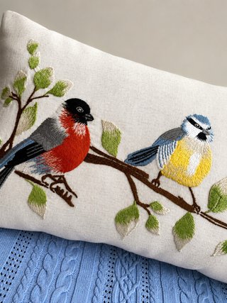 Funda Cojín de 50x30cm.Bordado Pajaritos.70% Lino