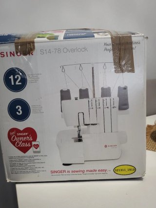 Máquina de coser Overlock Singer 14-78