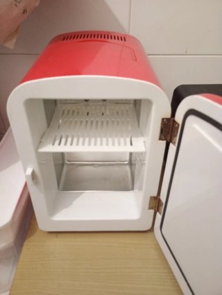 Mini Nevera Roja