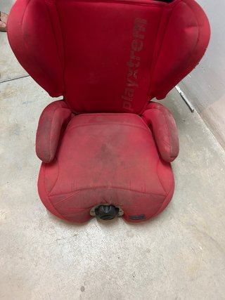 Silla de coche infantil roja