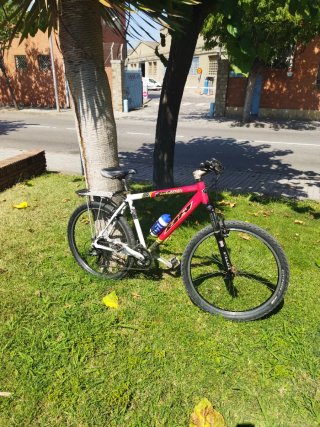 Bicicleta Montaña BH Roja y Blanca