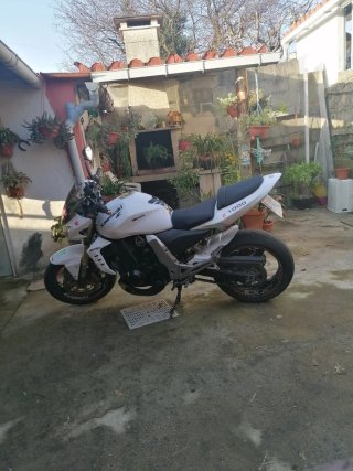 Kawasaki Z1000 Blanca