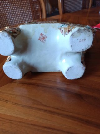 Figura de elefante oriental de cerámica