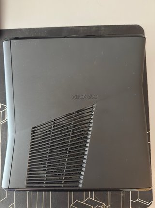 Xbox 360 Slim Negra 3