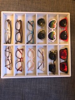 Organizador de gafas como nuevo