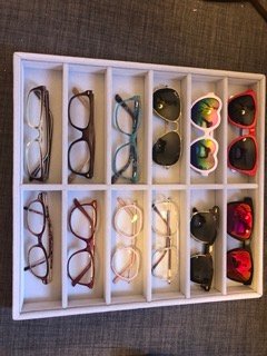 Organizador de gafas como nuevo