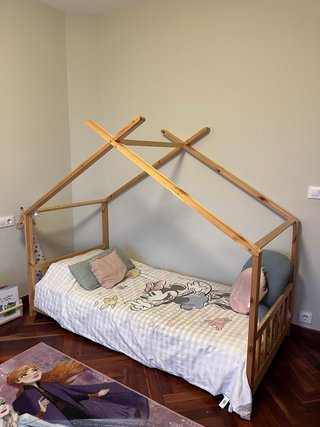 Cama infantil tipo casa cabaña madera