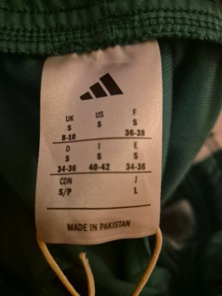 Pantalón chándal Adidas verde (sin estrenar)