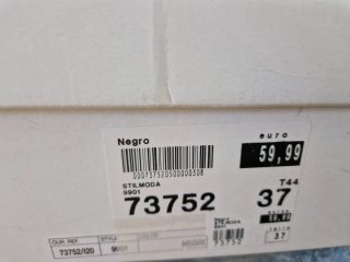 Zapatos negros tacón V talla 37
