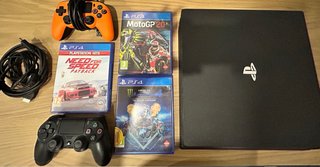 PlayStation 4 Pro + 3 Juegos + Mandos