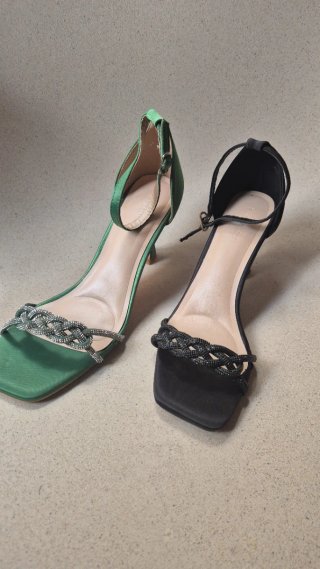 Lote de zapatos y botas