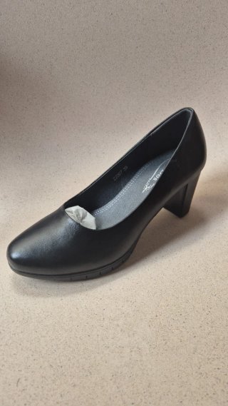 Lote de zapatos y botas