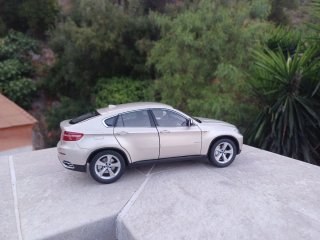 BMW X6 Kyosho 1:18